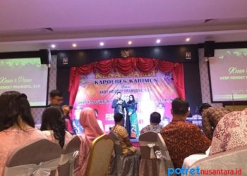 AKBP Hengky Parmudya, SIK bersama istri mohon pamit kepada seluruh keluarga besar Polres Karimun