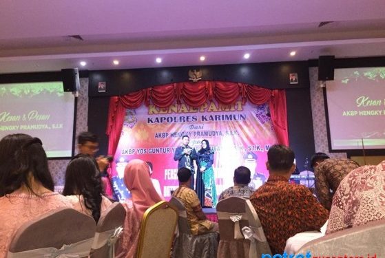AKBP Hengky Parmudya, SIK bersama istri mohon pamit kepada seluruh keluarga besar Polres Karimun