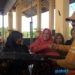 Bupati Karimun Aunur Rafiq saat memberikan kata sambutan sebelum membagikan Tenda dan Gerobak kepada pedagang
