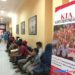 Masyarakat Karimun saat mengurus KIA di Kantor Disdukcapil beberapa waktu lalu