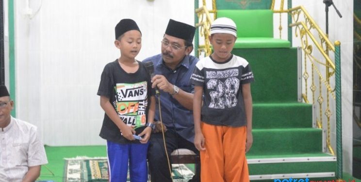 Gubernus Kepulauan Riau, Nurdin Basirun Saat Memberikan Motivasi Untuk Anak-anak Kepri (F/Humaskepri)