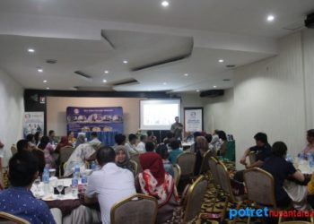 Lum Cheee Hong, PR & Marketing Excecutive KPJ johor saat memberikan penjelasan