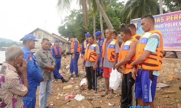 Sahata Sitorus ditengah masyarakat saat memberikan bahaya radikalisme