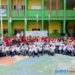 Para Guru dan siswa foto bersama usai acara