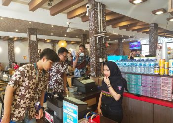 Bapenda Pasang Tapping Device Pada Restoran, Hotel Dan Tempat Hiburan Di Karimun