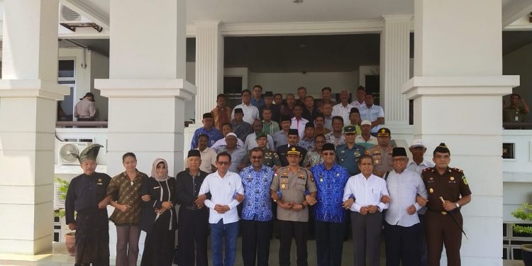 Tepis Berita Hoaks, Bupati Bersama Tokoh Agama Dan Masyarakat Nyatakan Karimun Damai Dan Toleran