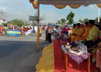 Masyarakat Dari Berbagai Suku, Ras Dan Agama Turut Meriahkan Pelepasan Pawai Ta’Aruf MTQ Kecamatan Karimun