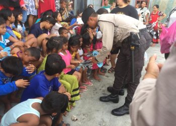Berbagi Sambil Belajar, Siswa SPN Polda Kepri Gelorakan Polisi Sahabat Anak
