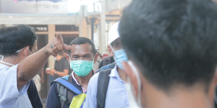 Tiba Di Pelabuhan Karimun, Ratusan TKI Langsung Dipulangkan