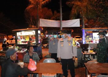 Terkait Virus Corona, Kapolres Karimun Turun Langsung Berikan Himbauan Kepada Masyarakat