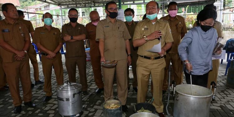 Strategi Hadapi Corona, Nikson Nababan Bentuk Dapur  Umum Produksi Wedang Jahe Untuk Naikkan Imun Tubuh Masyarakat