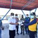 Pencegahan Covid-19, Bupati Karimun Bagikan APD Dan Vitamin Di Tujuh Kecamatan