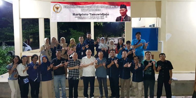 Negara Membutuhkan Pemerintahan Yang Kuat, Haripinto Berikan Pemahaman Azas Dan Kedudukan UUD 1945 Di Tingkat RT RW