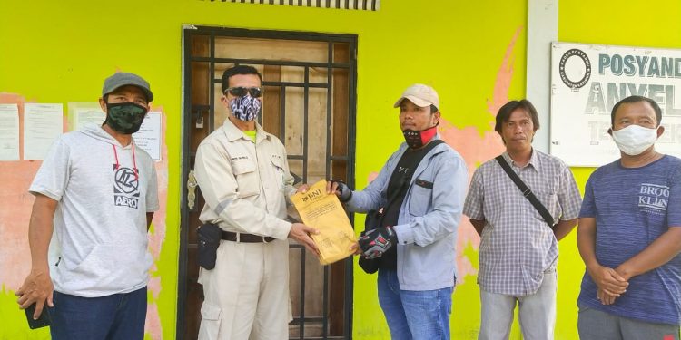 Serahkan Rp 95 Juta, PT WPK Tunaikan Seluruh Kesepakatan Bersama Kepada Warga Teluk Lekup