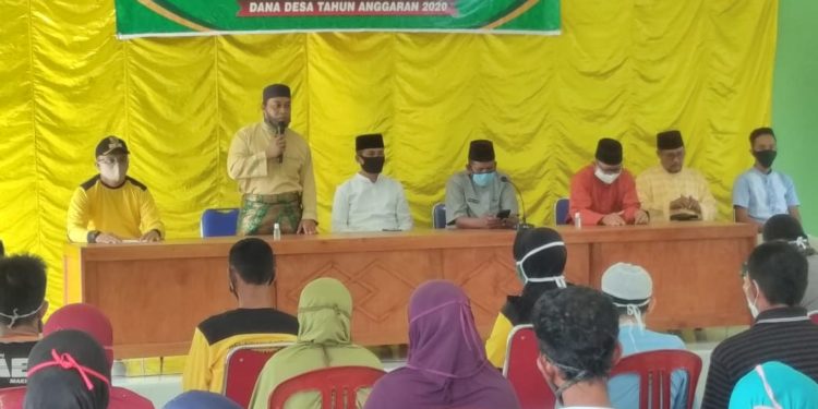 Wakil Bupati Bersama Ketua DPRD Tinjau Penyerahan BLT