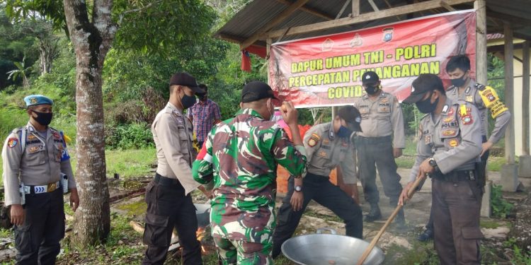 TNI Polri Bersinergi Buka Dapur Umum Di Kelurahan Raya