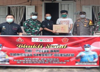 PSMTI Singkep Bersama TNI Dan Polri Bagikan Sembako Di Dua Kecamatan