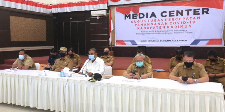Evaluasi Pendistribusian Sembako, Tim Gugus Tugas Adakan Videoconference Dengan Camat Se Kabupaten Karimun