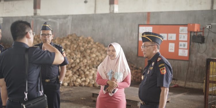 Ditengah Pandemi, BC Fasilitasi Kegiatan Ekspor Di Karimun