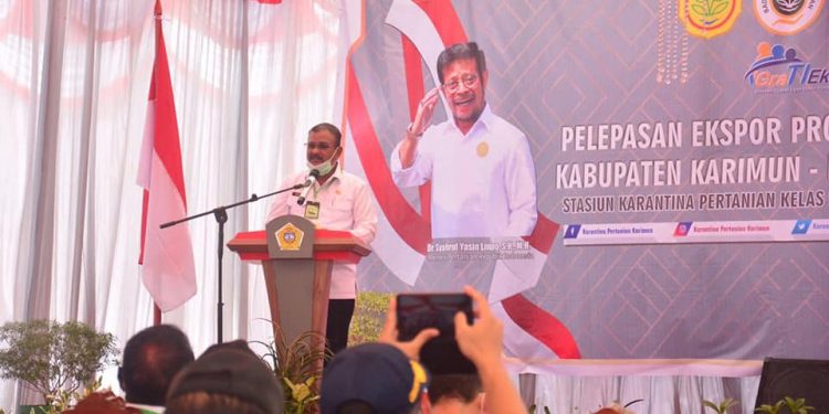 Hadiri Pelepasan Ekspor, Aunur Rafiq Titipkan Potensi Pertanian Karimun Kekementan