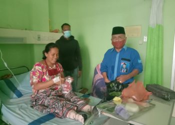Ditengah Pandemi, Tohir Tetap Berikan Dukungan Moral Kepada Orang Sakit