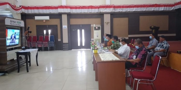 Wabup Karimun Bersama 11 Pembicara Narasumber Bahas Antisipasi Perkembangan COVID-19