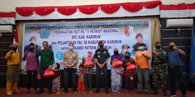 Sempena Ke 5, Patron Bagikan Sembako Kepada Masyarakat Kurang Mampu
