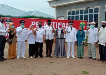 Wabup Lantik Dua Kepala Desa di Kecamatan Singkep Pesisir