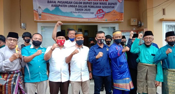 Pasangan Nizar-Niko Resmi Mendaftarkan Diri Ke KPU Sebagai Calon Bupati dan Wakil Bupati