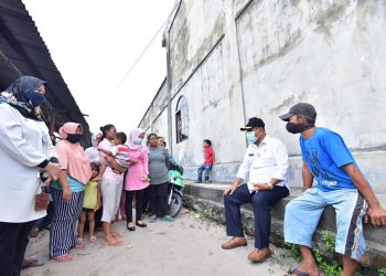 Aunur Rafiq Sambangi Korban Bencana Angin Kencang