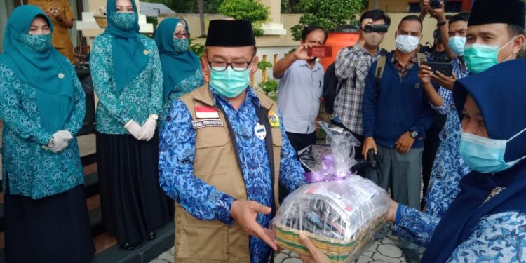 Sekda Karimun Targetkan 300.000 Masker Disalurkan Kemasyarakat