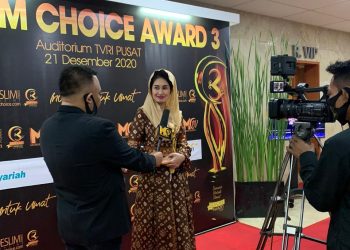 Thia Yufada Raih Penghargaan Inspiring Figure Moeslim Nasional, Fashion Gambo Muba Mendunia