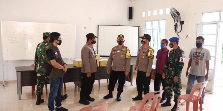 Tinjau Hingga Kepulau, Kapolres Pastikan Keamanan TPS