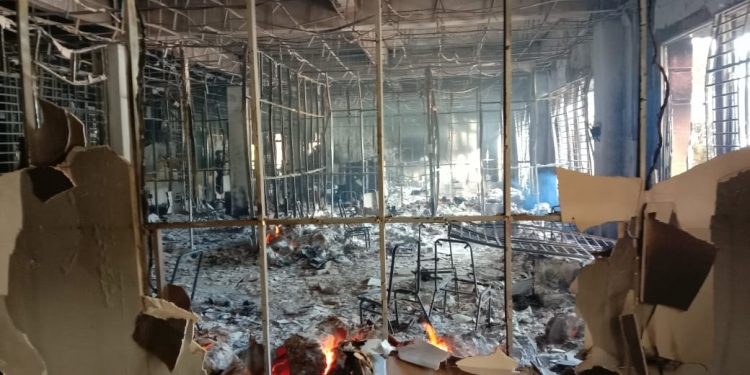 Kantor Dinas Gedung E Di Kabupaten Karimun Terbakar