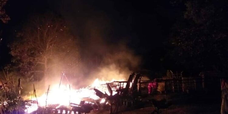 Empat Rumah Pekerja Bangunan Ludes Dilahap Sijago Merah
