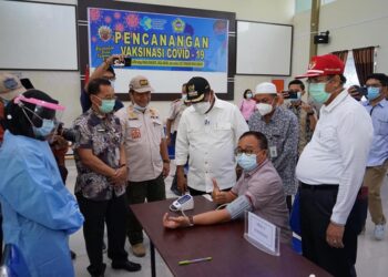 Bupati Remikan Pencanangan Vaksinasi Covid-19 Di Karimun