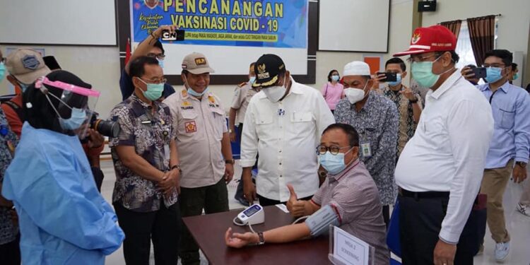 Bupati Remikan Pencanangan Vaksinasi Covid-19 Di Karimun