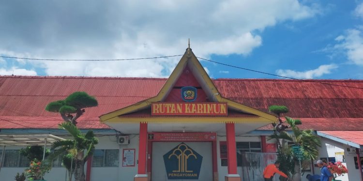 Antisipasi Penyebaran Covid-19, Dodi Naksabani Fasilitasi Vidcall Kepada Pengunjung Narapidana