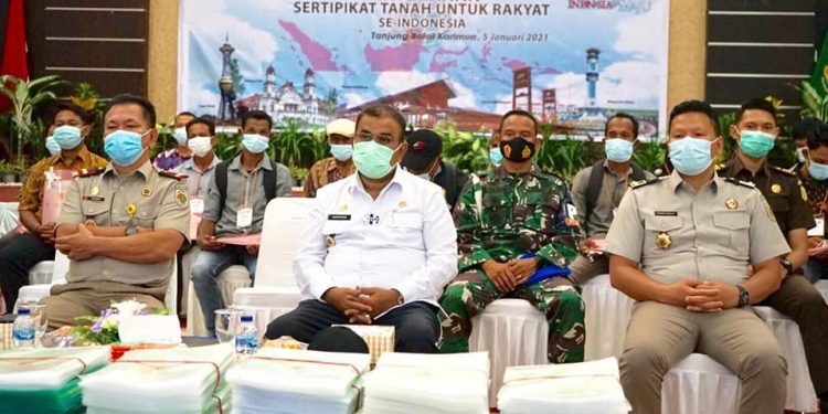 Joko Widodo Bagikan 584.407 Sertifikat Gratis, Karimun Kebagian 2.300