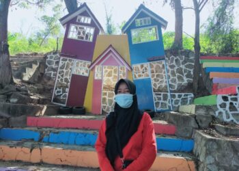 Pikat Wisatawan, Bumdes Beruntung Manjakan Pengunjung Dengan Percantik Tempat Berfoto Di Pantai Pelawan