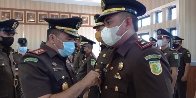 Kajari Karimun Pimpin Sertijab Kacabjari Tanjung Batu Dan Moro