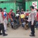 Putus Penyebaran Covid 19, Polsek KKP Batam Bagikan Ribuan Masker Di Enam Pelabuhan