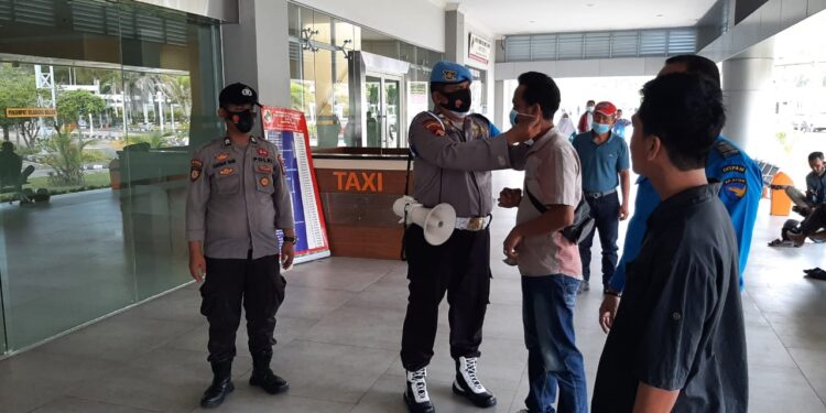 Kapolsek KKP Batam Terus Edukasi Masyarakat Terhadap Pentingnya Disiplin Prokes