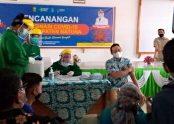 Fraksi Golkar Perdana Terima Vaksin Covid 19