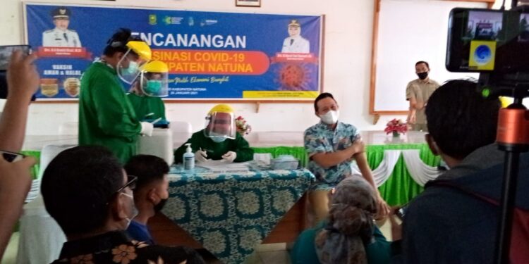 Fraksi Golkar Perdana Terima Vaksin Covid 19