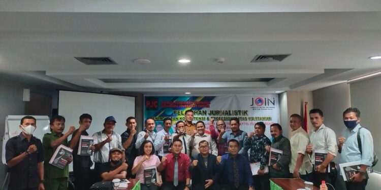 JOIN Gandeng PJC Pekanbaru Gelar Pelatihan Jurnalistik Profesional Ber-Etikat