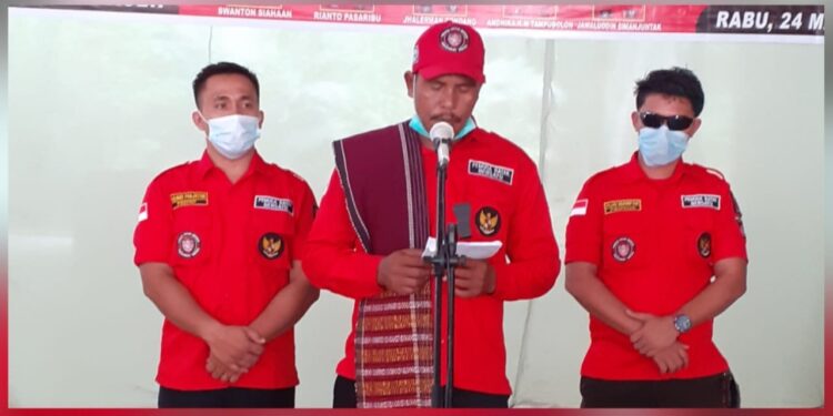 Resmi Dikukuhkan,  Swanton Siahaan Pimpin Ketua PAC PBB Aek Songsongan