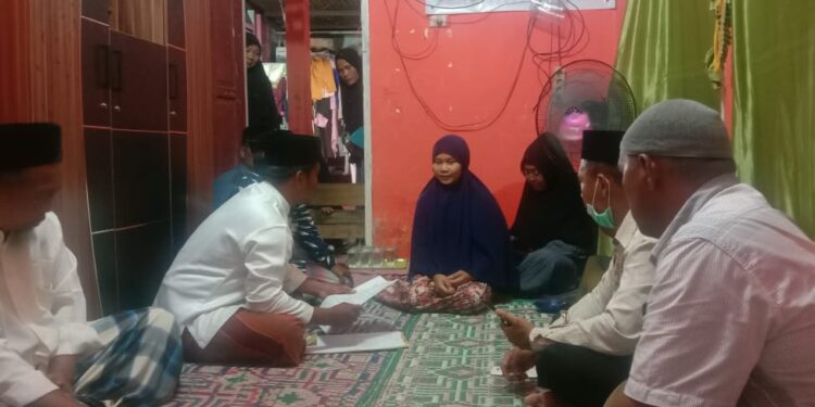 Satu Warga Pulo Sarok Masuk Islam, Kepala KUA Kecamatan Aceh Singkil Tuntun Syahadat