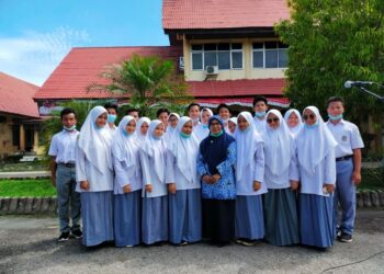 Upacara HUT Aceh Singkil ke 22, Pelajar MAN Singkil Jadi Petugas Paduan Suara