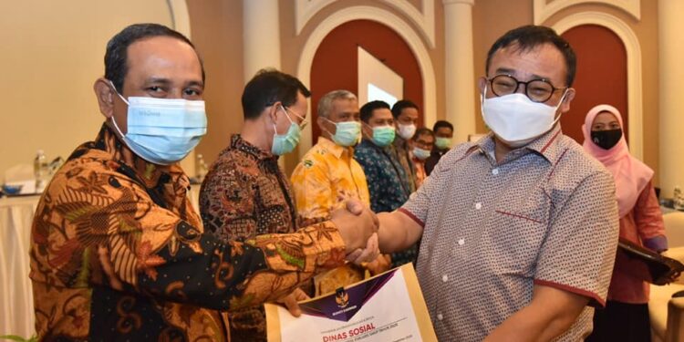 Plh Bupati Karimun Hadiri Penyampaian Hasil Evaluasi Laporan Kinerja OPD Tahun 2020